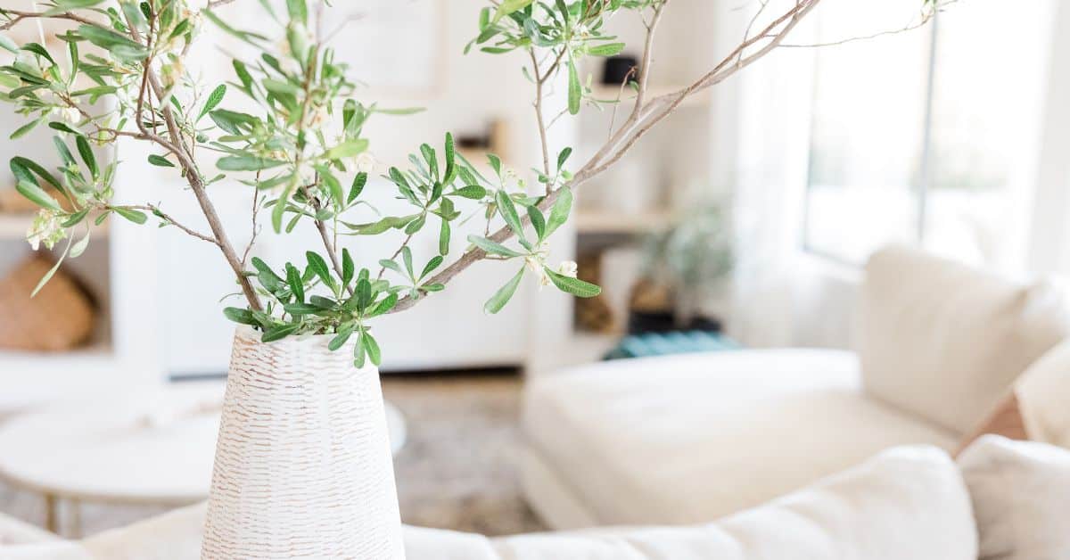 Boho-Chic: How to Achieve the Perfect Balance Between Casual Comfort and Artistic Flair in Home Décor