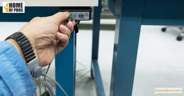 Ground Yourself by Touching a Grounded Object